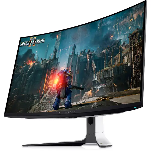 Écran Alienware AW3225QF affichant Space Marine 2 en 4K HDR avec rendu immersif.